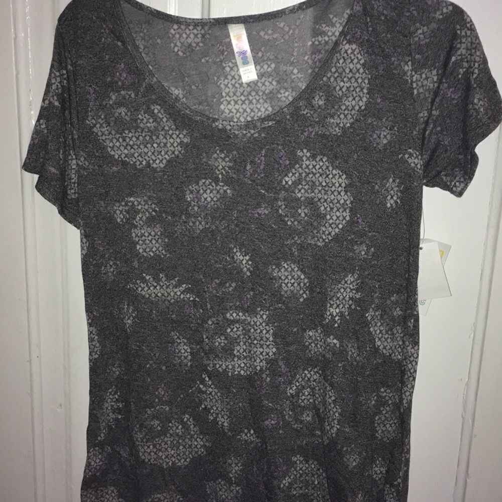 Xs LuLaRoe Rose Classic Tee